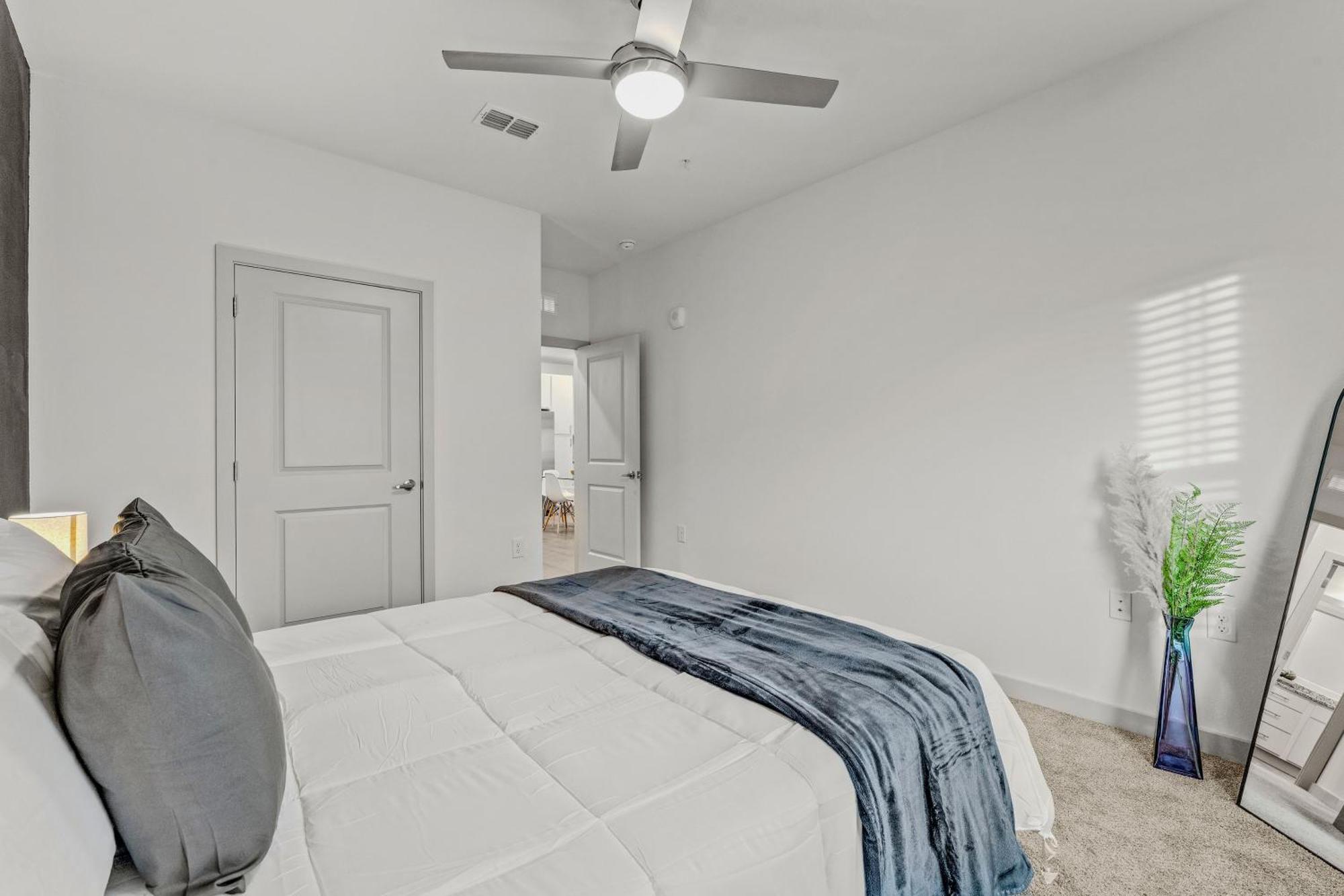 Complete Sleek Modern 10 Min To Parks Pets Allowed, Resort-style Amenities Appartamento